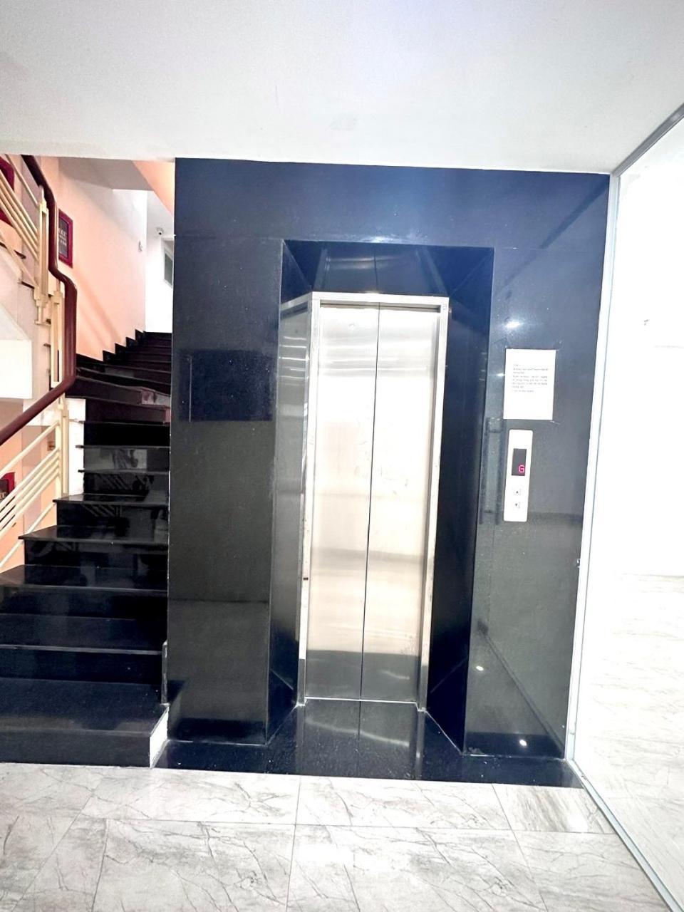 I Riverside B305 I Spacious Balcony W Kitchen Apartamento