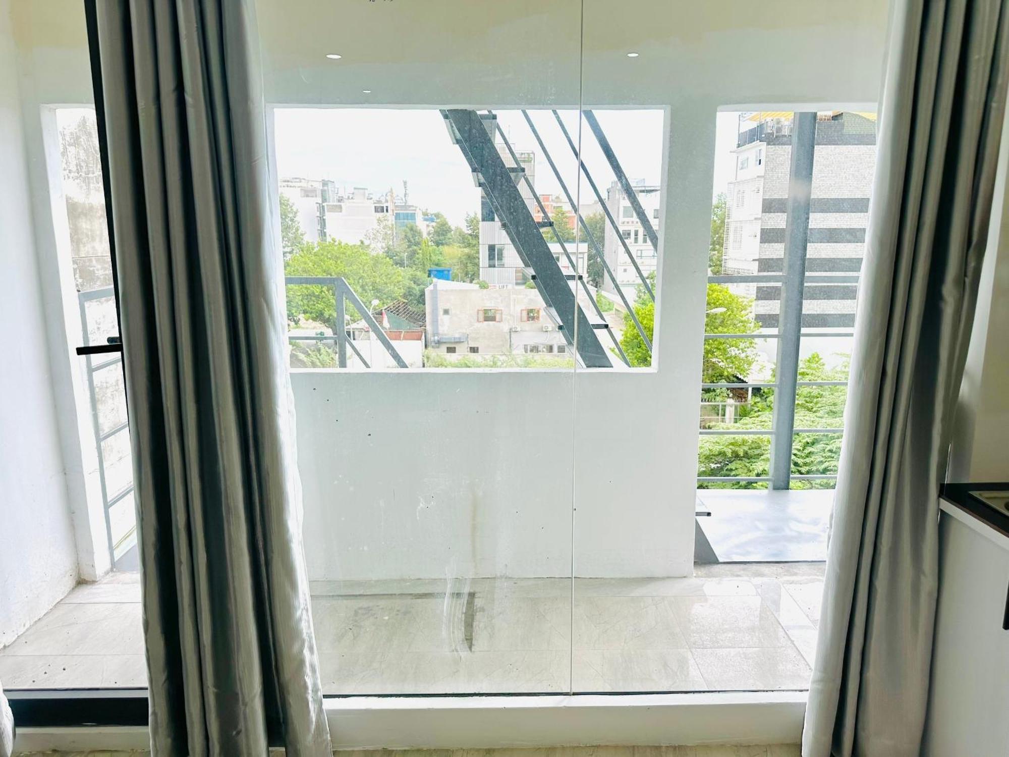 I Riverside B305 I Spacious Balcony W Kitchen